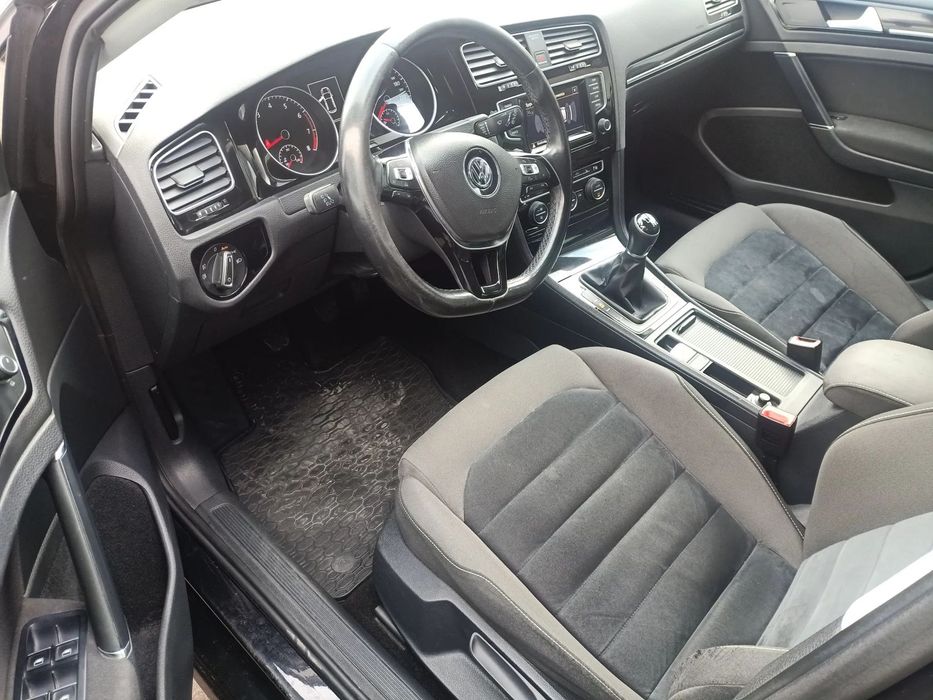 Volkswagen Golf Salon pl, Wersja Highline, Opony zimowe w cenie