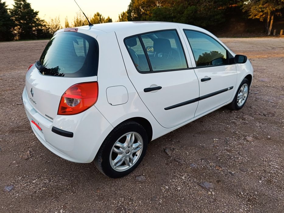 Renault Clio 1.2 75Cv 16val