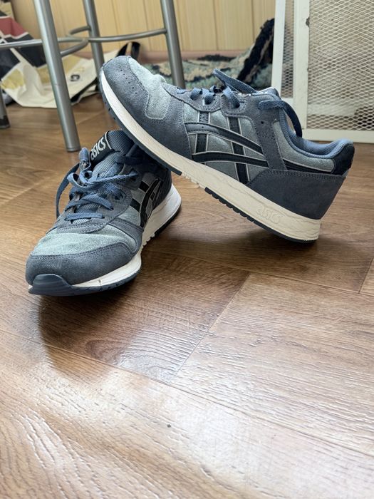 Кросівки LYTE CLASSIC Asics