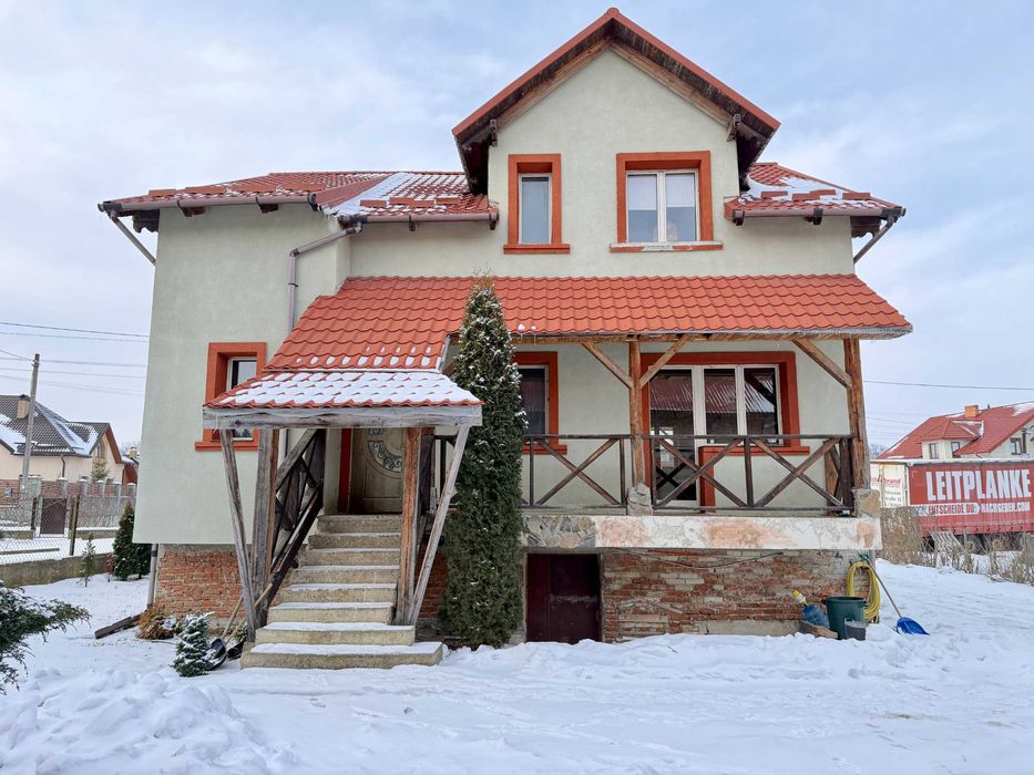 Просторий будинок для великої родини  с. Добряни, вул.Б.Хмельницького