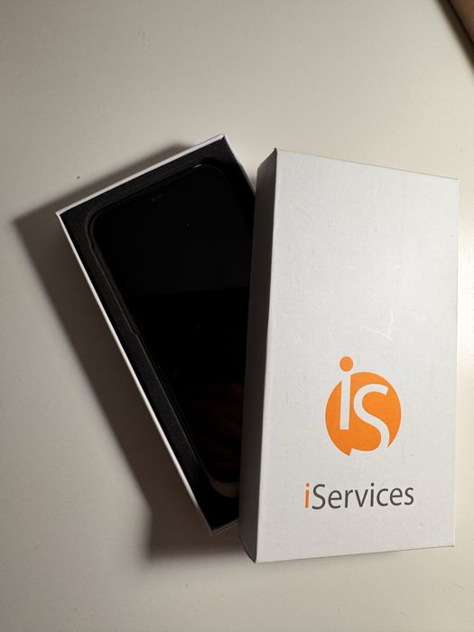 iPhone 11 128gb com capa verde