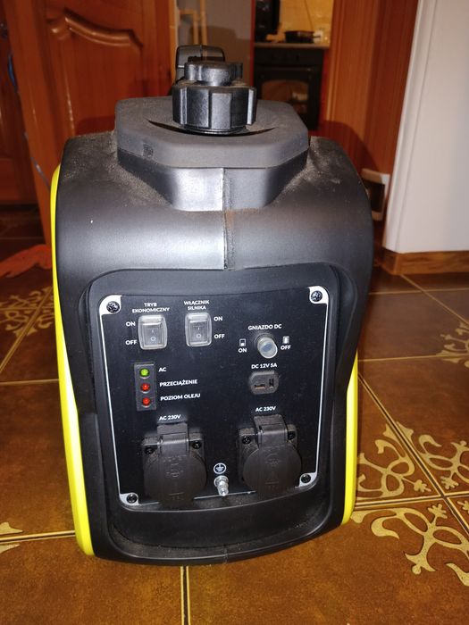 Бензиновий інверторний генератор Gardyer GI2000