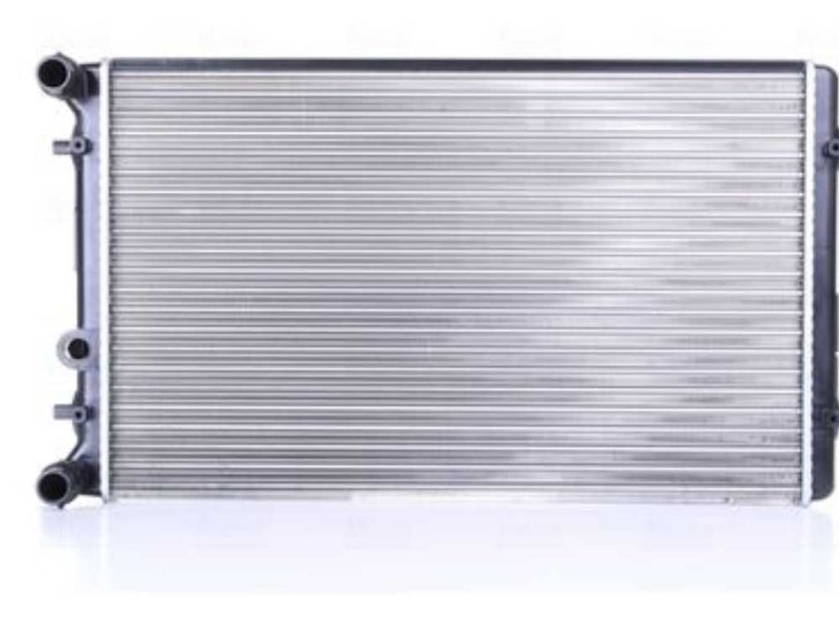 Радиатор охлаждения Volkswagen Passat B6 2L