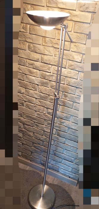 Wysoka stojąca srebrna lampa podłogowa regulowana 184cm