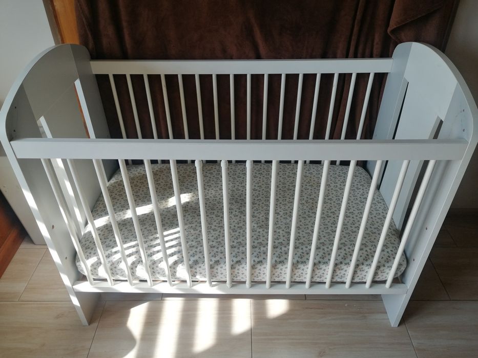 Łóżeczko z akcesoriami