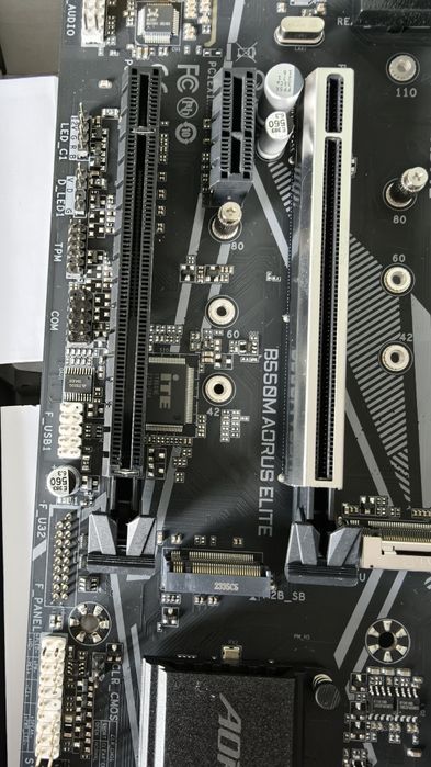 Motherboard B550M AORUS ELITE