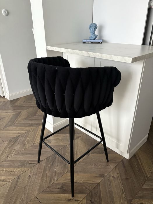 Hoker krzeslo welurowe plecione tapicerowane