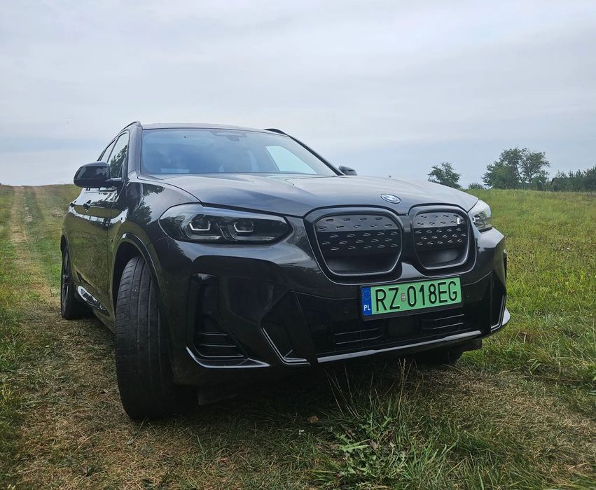BMW iX3