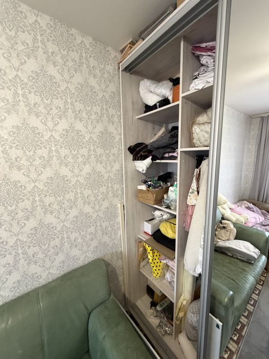 Шафа купе в прекрасному стані