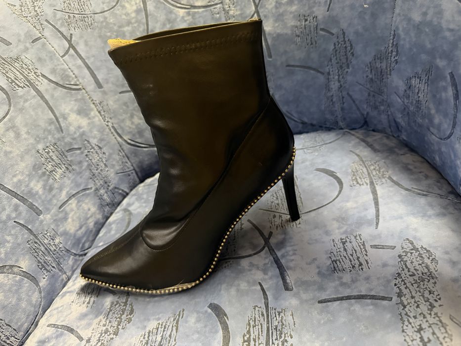 Продам новые осенне-весенние ботиночки