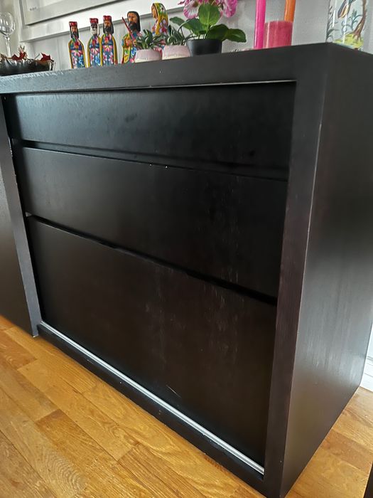Vendo conjunto Mobília Vengé - Aparador e Mesa de Jantar