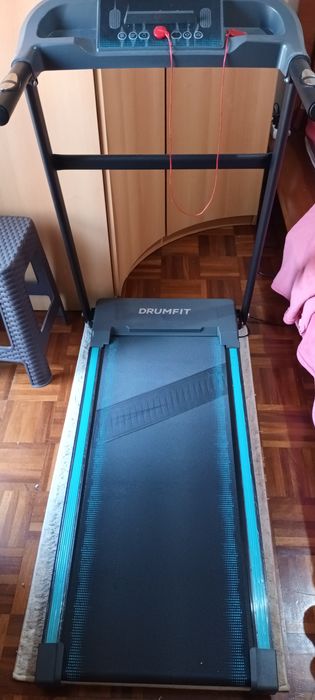 Electric treadmill in excellent condition503204401749708801