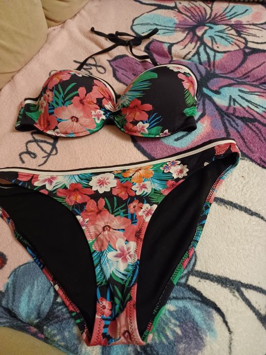 Kostium kąpielowy 75B+majtki M