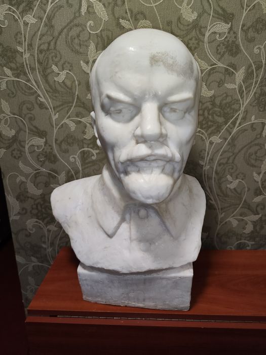 Продам бюст Ленин
