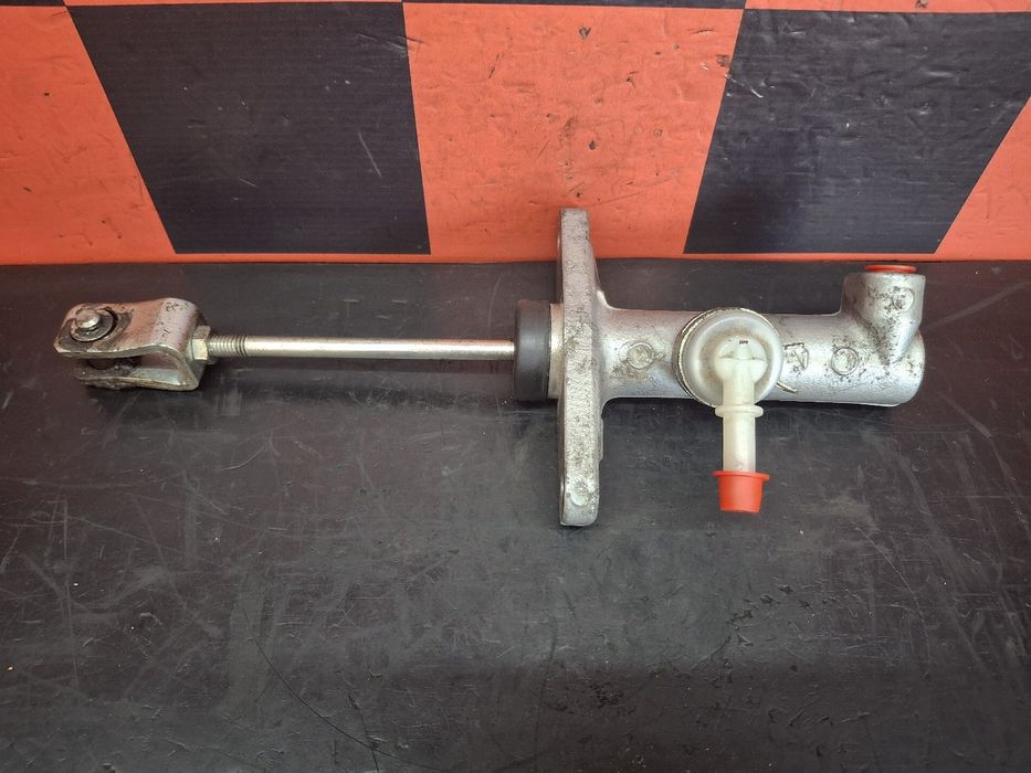 Bomba de embraiagem ISUZU ELF Chassis (NKR8_, NKQ8_)