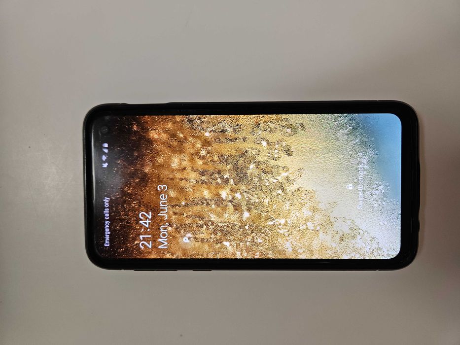 Smartphone Samsung S10e sprawny plus gratisy