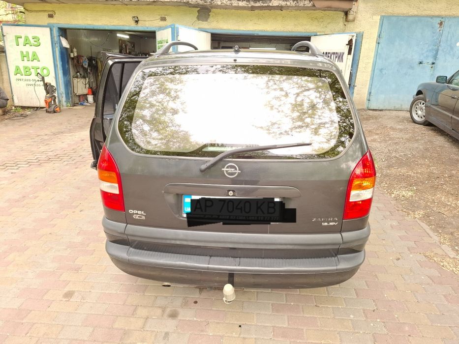 Продаю опель зафира а  1.8