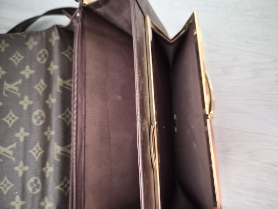 Louis Vuitton klasyczna logowana torebka portfel