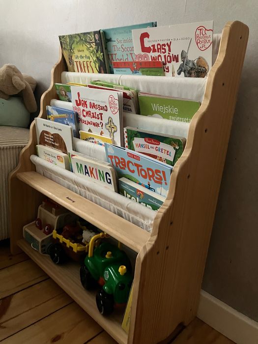 Półka na książeczki Montessori