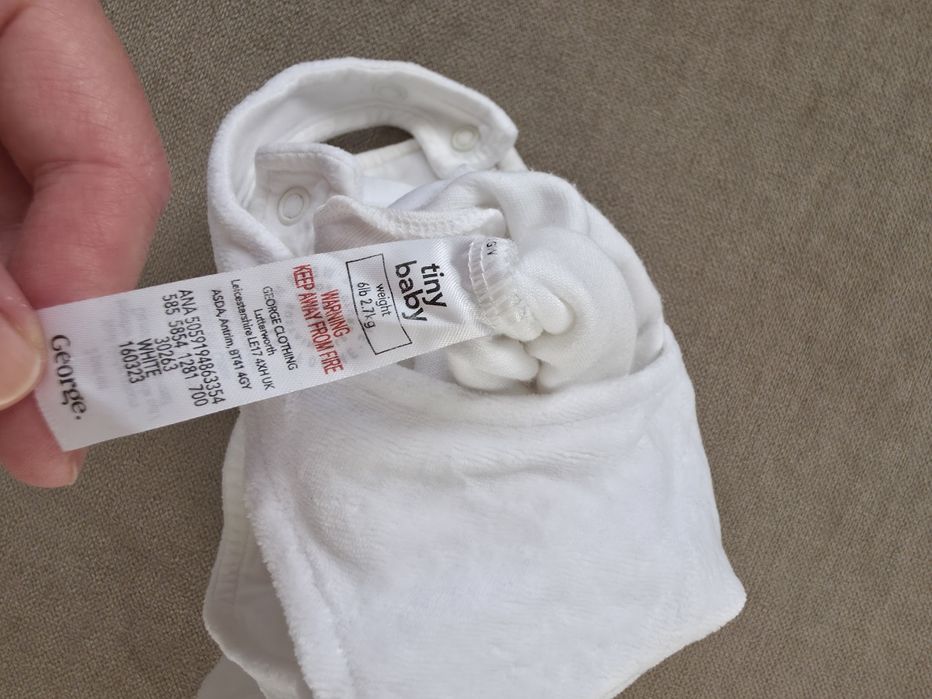 Śpiochy noworodkowe białe z króliczkiem r. 50 dla chłopca, dziewczynki