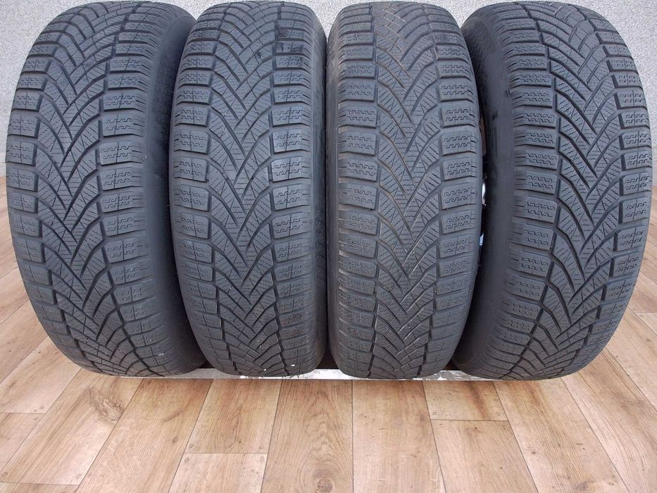 Falken EuroWinter HS02 215/65/17 103V XL z 2023r ładne
