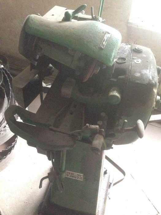 Заточний верстат для стрічкових пил