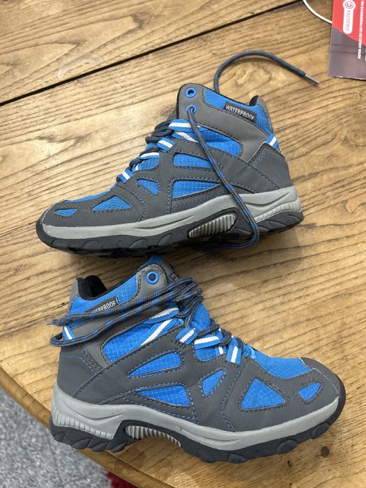 Botas 32 prova de agua montanha azuis