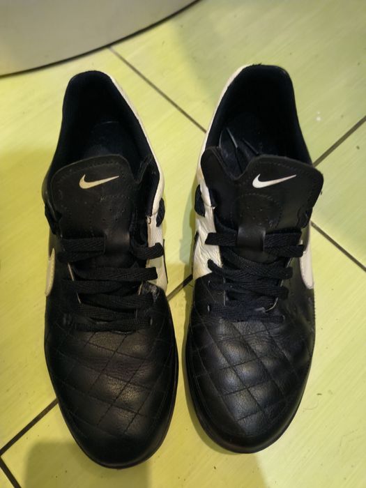 Продам кросівки Nike