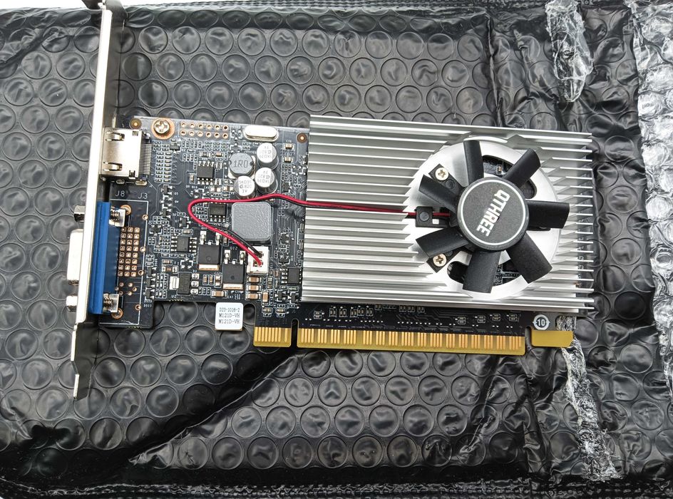 Placa Gráfica QTHREE GT 210 1G D3 64-bit
