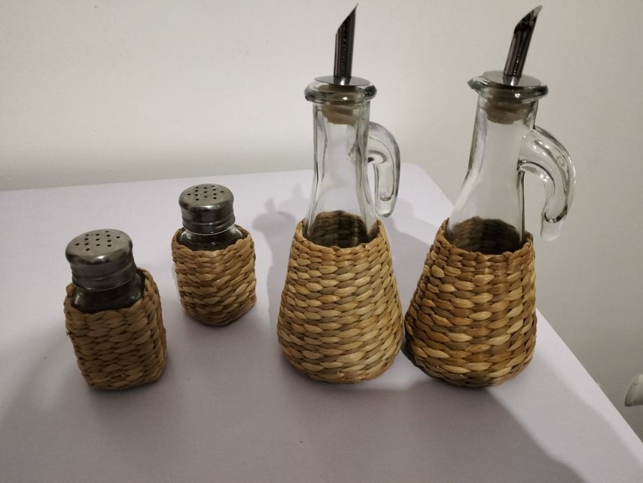 Conjunto saleiro e vinagreiro
