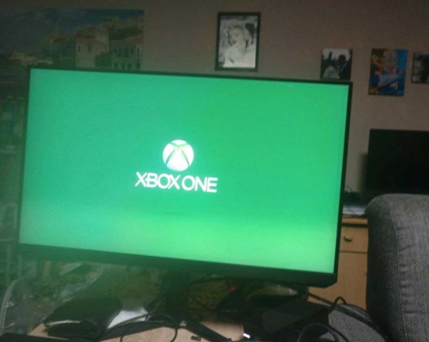 Xbox One + kontroler