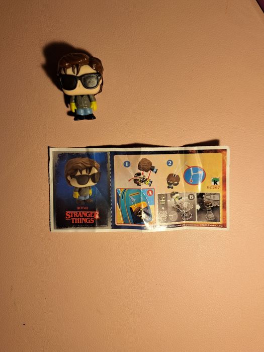 Kinder joy stranger things Steve