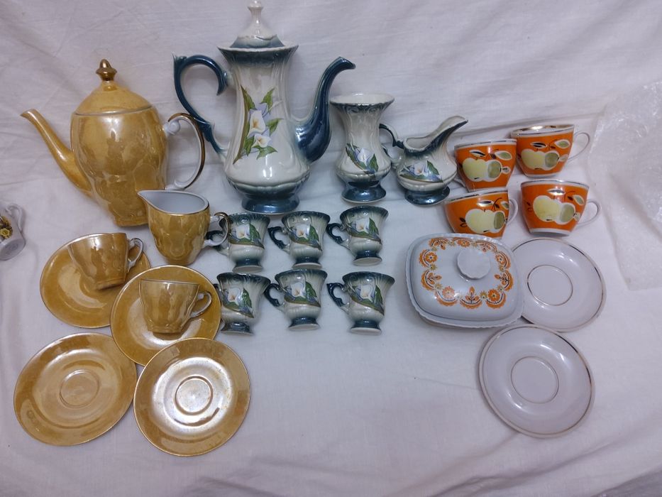 Сервизы чашки,блюдца