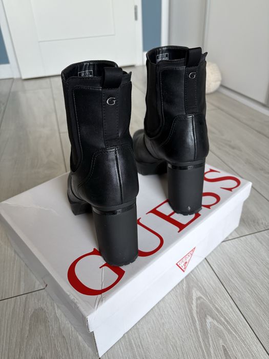 Wysokie czarne botki Guess 40