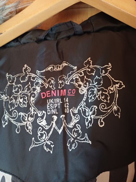 Жіноча жилетка .безрукавка