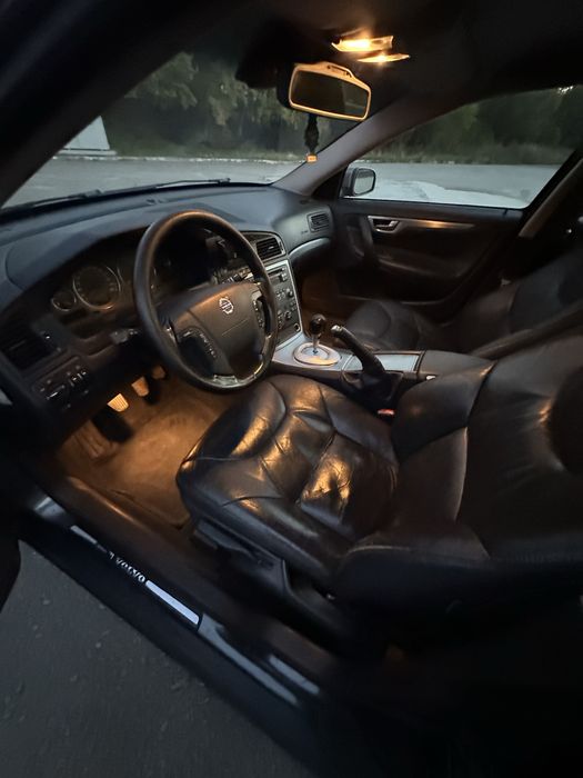 Продам:Volvo V-70 2.4diesel