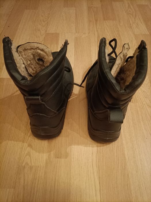 Buty ocieplane wysokie 42
