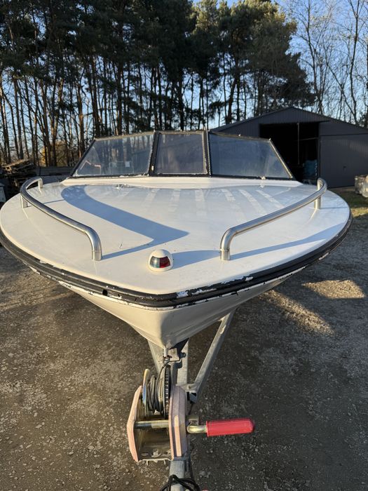 Łódka łódz jacht rekraacja 50 km łódz sportowa rybacka