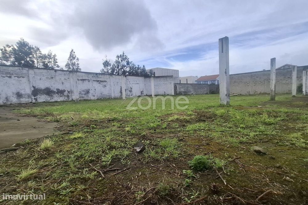 Terreno com Projeto Aprovado para Moradia Térrea – Rabo de Peixe