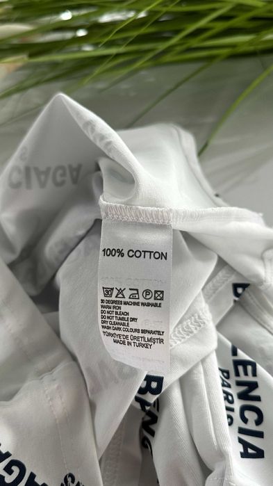 T- shirt podkoszulka biała nowa z metką  100% bawełna