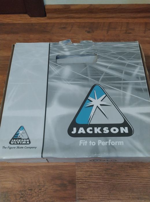 Продам ковзани,коньки професійні