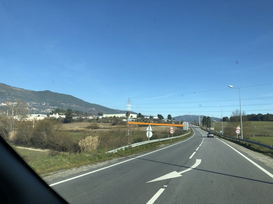 Vendo terreno lote Covilhã para construção serviços e comercio
