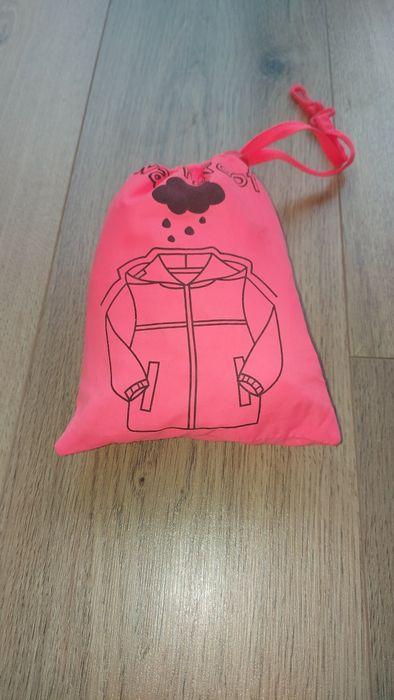 Kurtka przeciwdeszczowa rozmiar 146