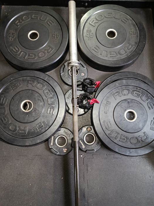 ROGUE - bumpers/discos e barra olímpica