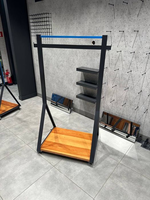 Торговое оборудование/ стойки на колесах/ стелажи в магазин/ лайтбоксы