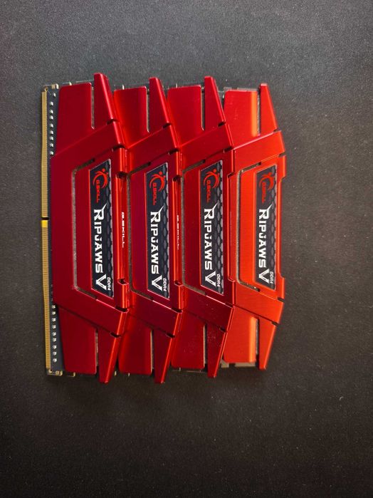 Memórias RAM G.Skill Ripjaws DDR4 – 2×4GB 2666 MHz emparelhadas – Como novas!