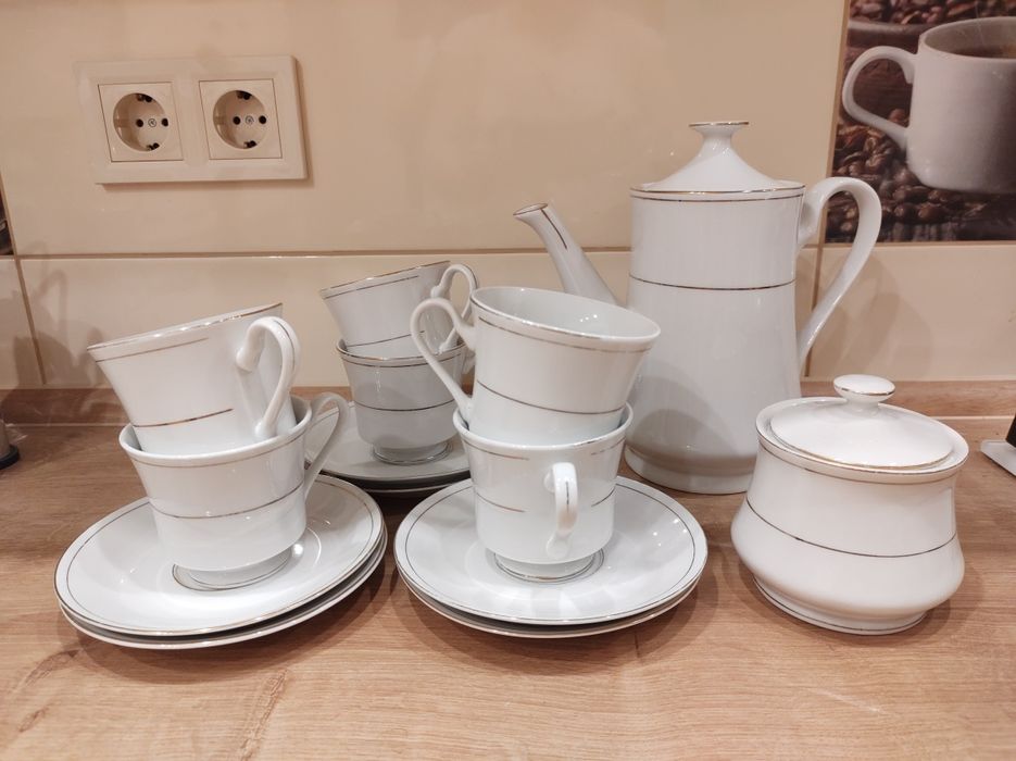 Сервиз чайный, кофейный. 14 предметов.