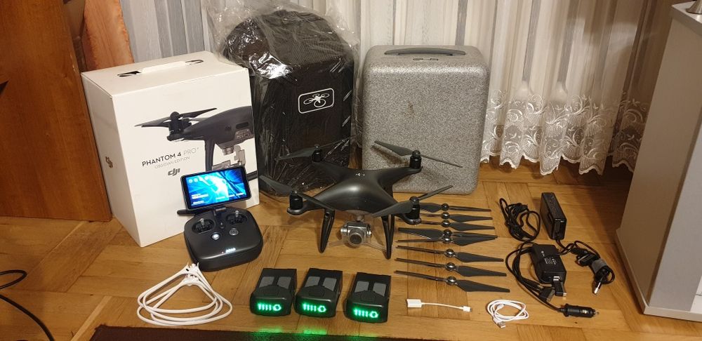 DJI phantom 4 pro+ Obsidian z ekranem,3 bateriii