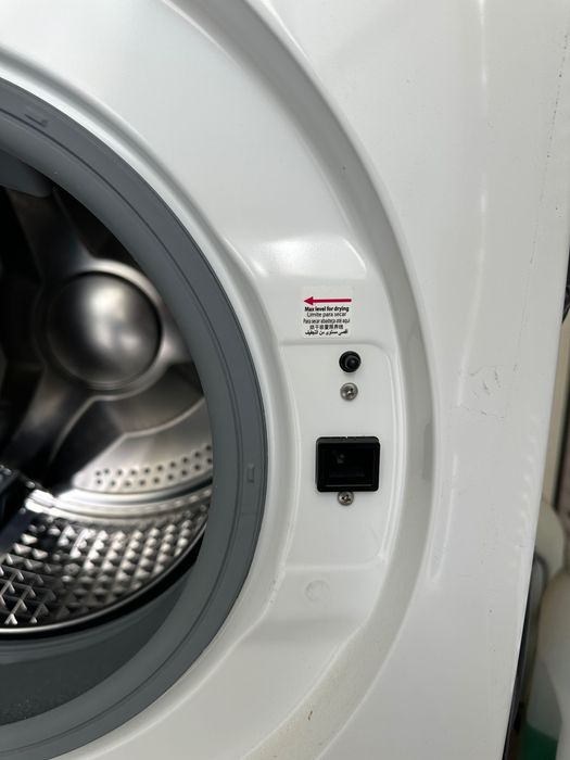 Máquina de lavar e secar