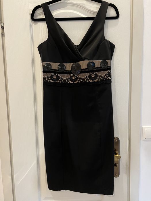 Koktajlowa sukienka mala czarna